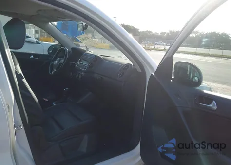 2014 Volkswagen Tiguan Se z USA, uszkodzony, nr VIN WVGAV3AXXEW525487